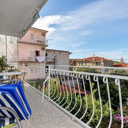 Apartments Bole Makarska Bagian luar foto