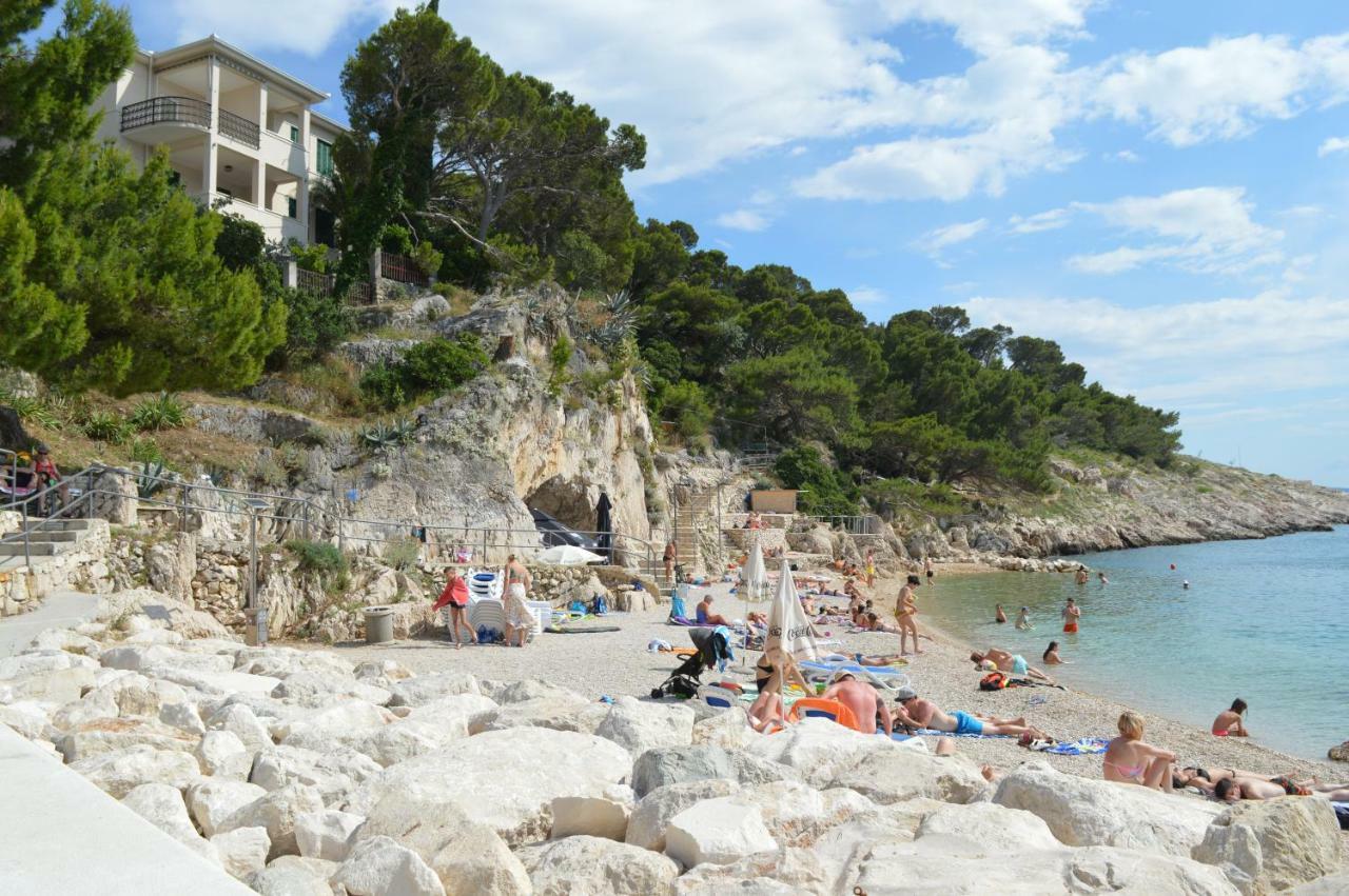 Apartments Bole Makarska Bagian luar foto
