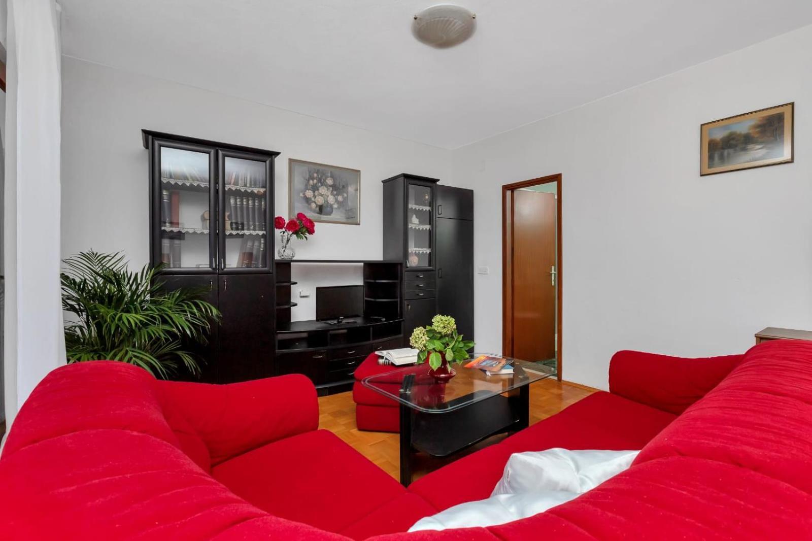 Apartments Bole Makarska Bagian luar foto