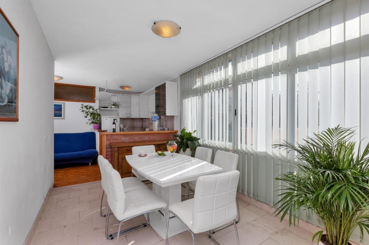 Apartments Bole Makarska Bagian luar foto